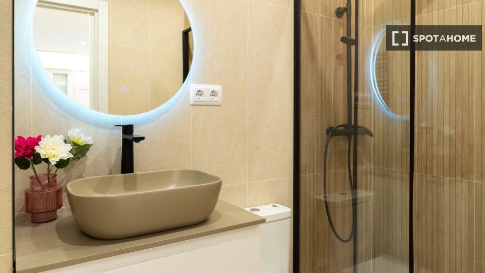 Apartment Madrid, 2 beds, 65m² — photo 9