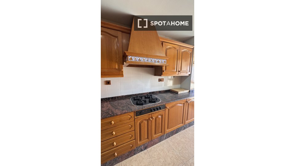 Double room Valencia, 5 beds, 240m² — photo 16