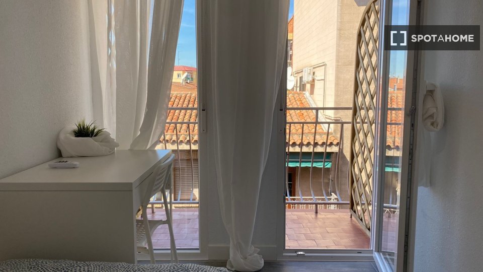 Double room Madrid, 7 beds — photo 7