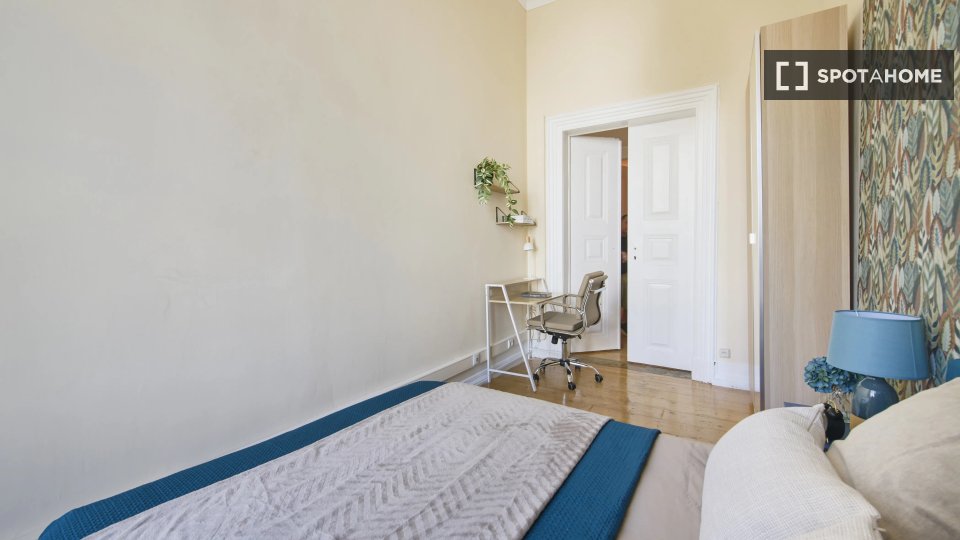 Double room Lisbon, 8 beds — photo 13