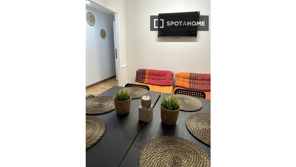 Double room Madrid, 7 beds, 149m² — photo 10