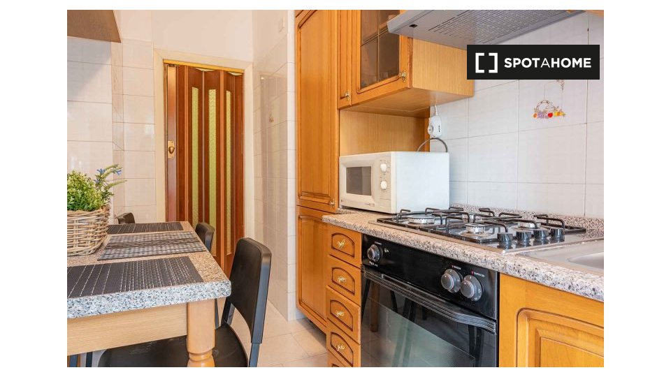 Double room Milan, 4 beds, 80m² — photo 14