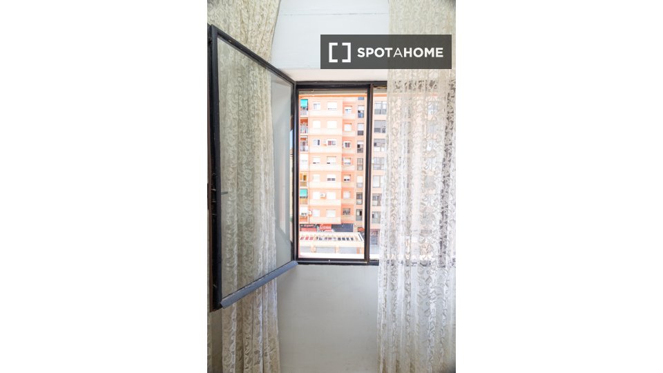 Double room Valencia, 4 beds — photo 14