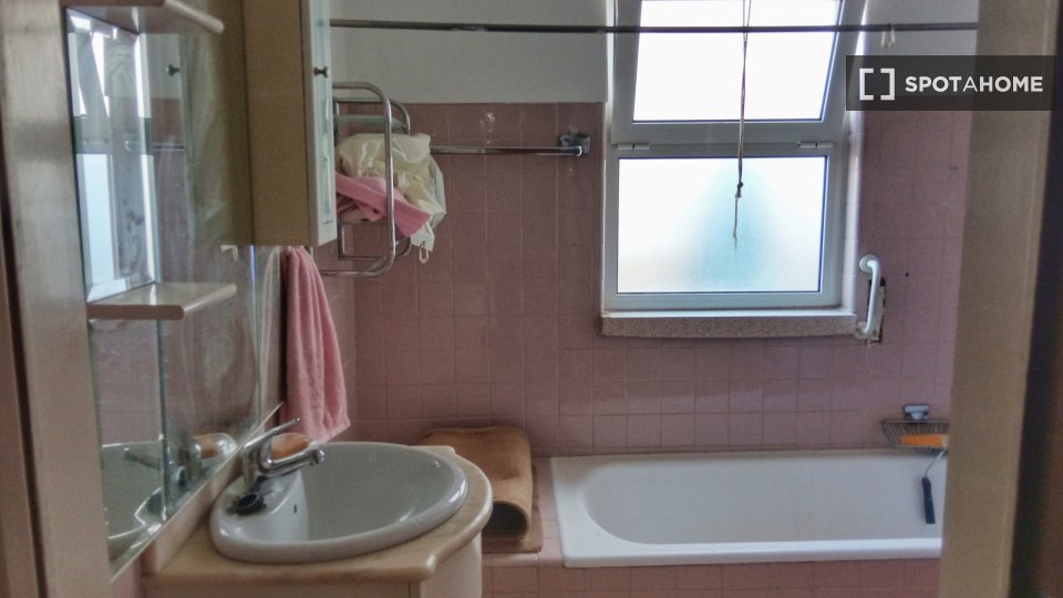 Apartment Lisbon, 2 beds — photo 11