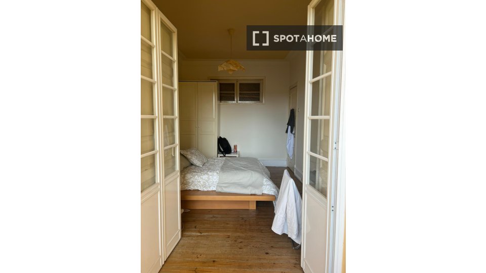 Double room Lisbon, 4 beds — photo 5