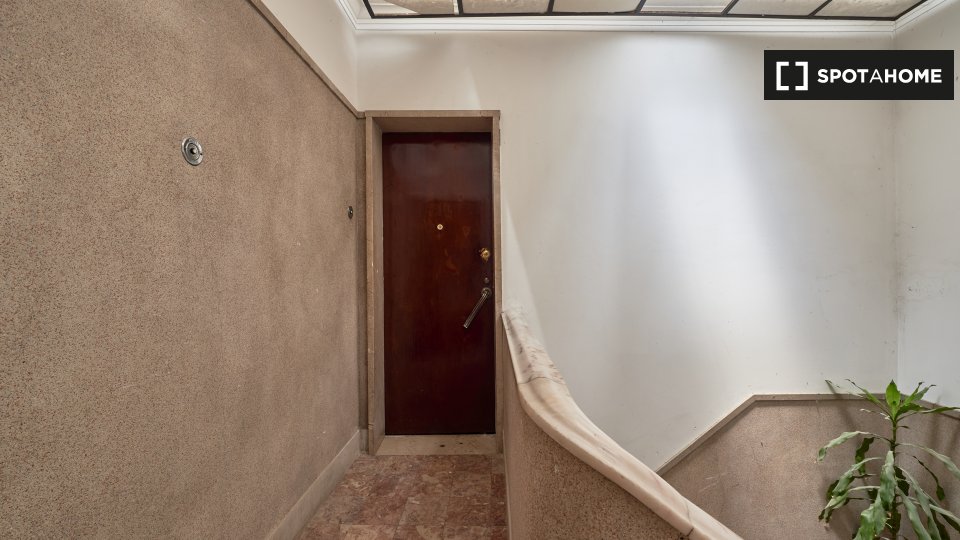 Double room Lisbon, 6 beds — photo 19