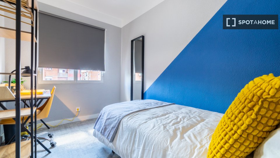 Double room Madrid, 6 beds, 67m² — photo 17
