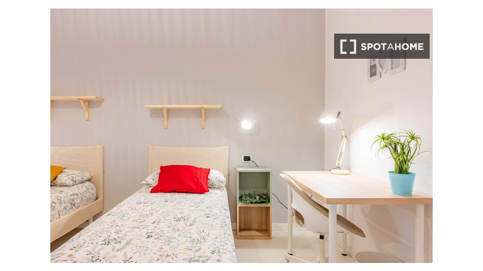 Double room Milan, 4 beds, 80m² — photo 3