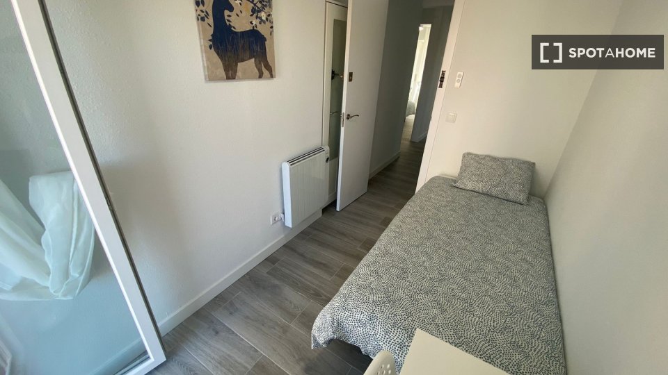 Double room Madrid, 7 beds — photo 9