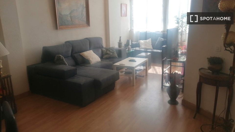 Double room Madrid, 4 beds, 125m² — photo 17