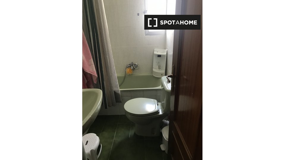 Double room Madrid, 3 beds, 52m² — photo 7