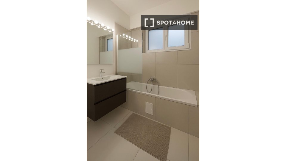 Apartment Brussels, 2 beds, 70m² — photo 2