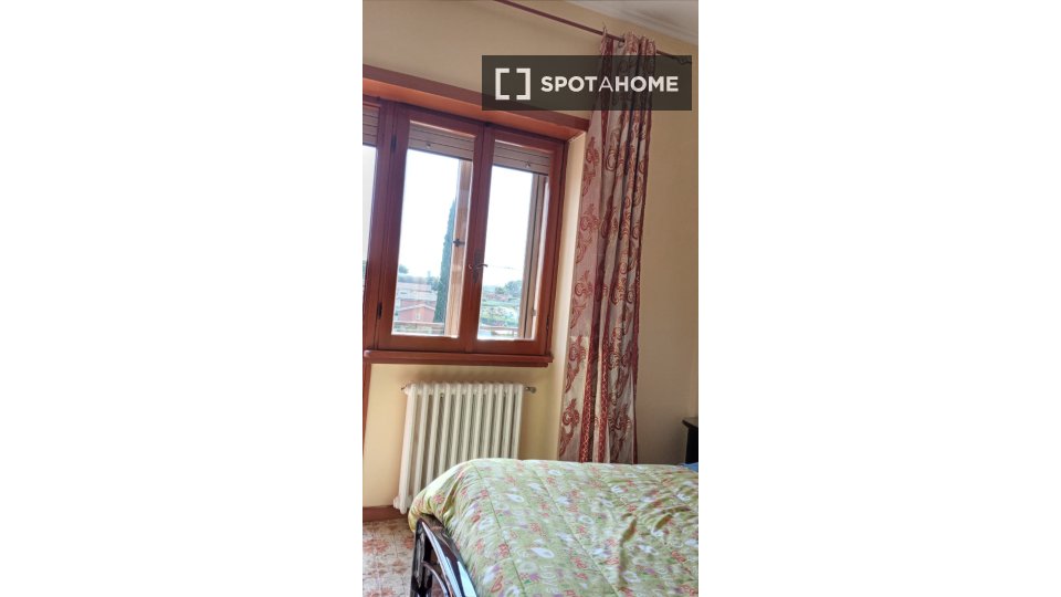 Double room Rome, 3 beds — photo 14