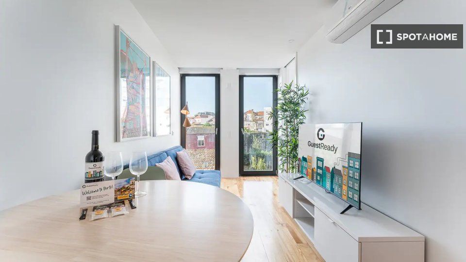 Apartment Porto, 1 bed — photo 2