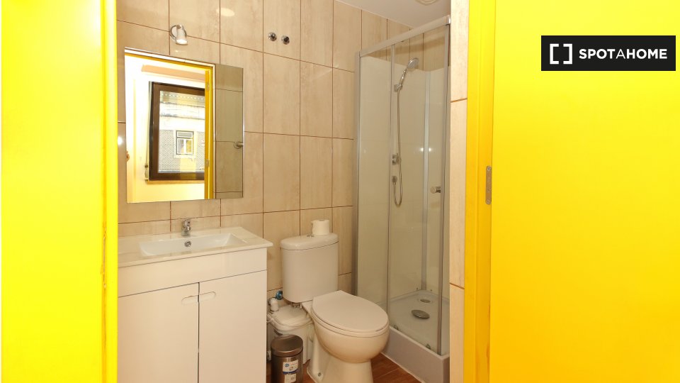 Double room Lisbon, 8 beds — photo 5