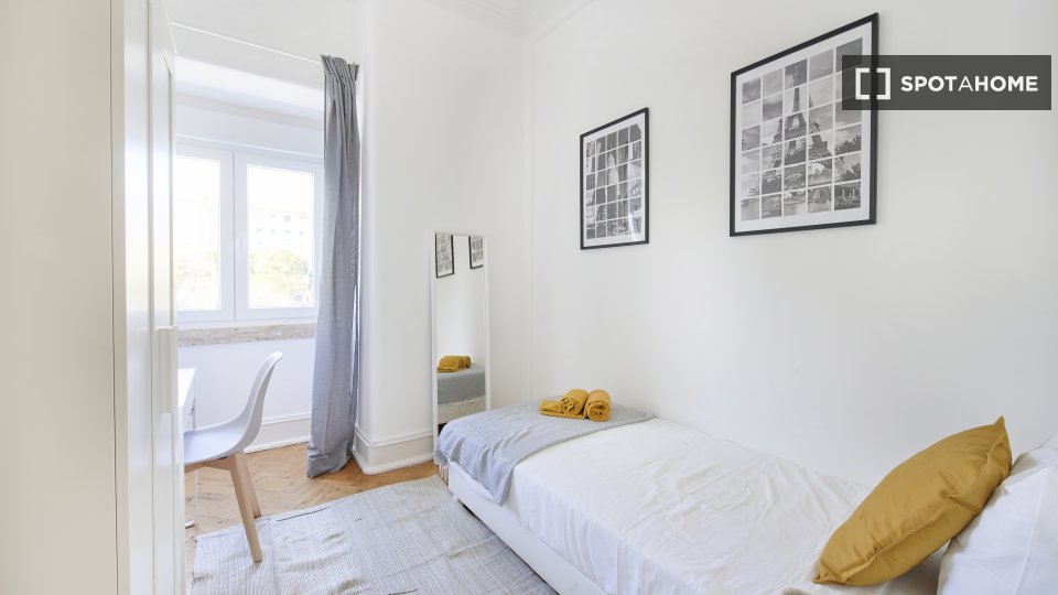 Double room Lisbon, 7 beds — photo 5