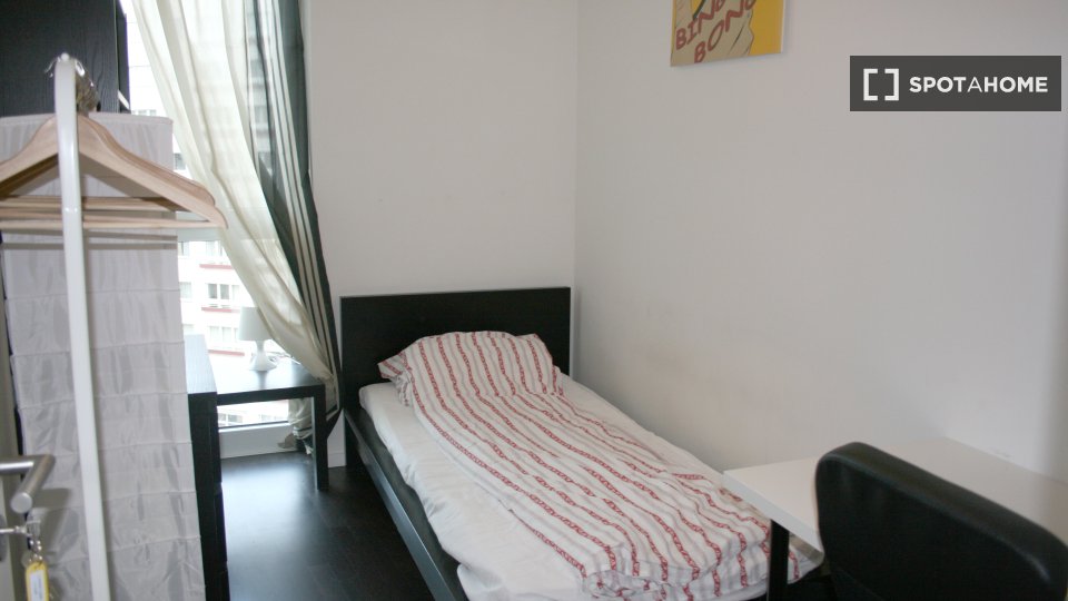 Double room Berlin, 4 beds, 92m² — photo 9