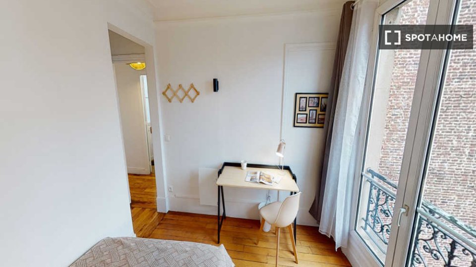 Double room Paris, 9 beds, 150m² — photo 22
