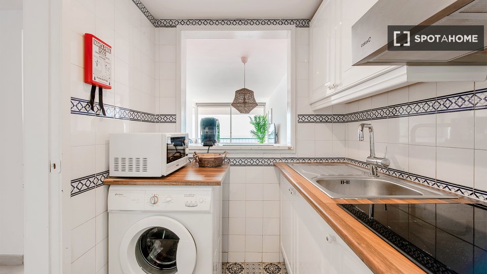 Apartment Lisbon, 1 bed — photo 13