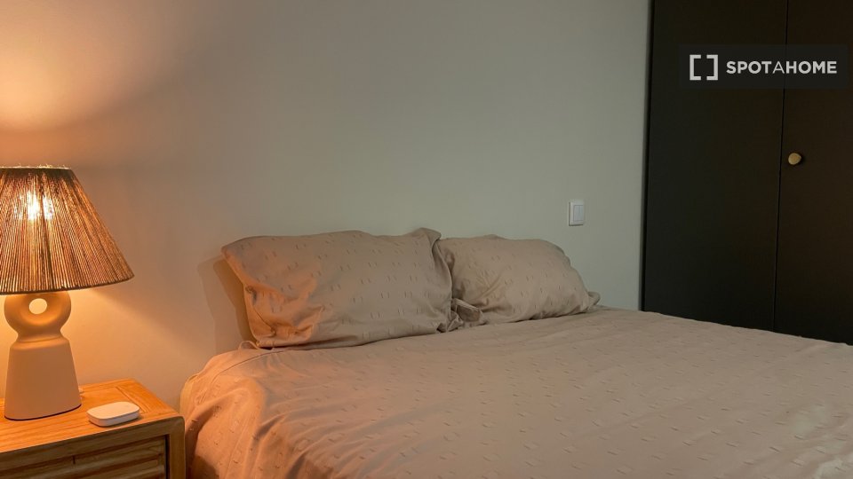 Double room Porto, 5 beds, 180m² — photo 1