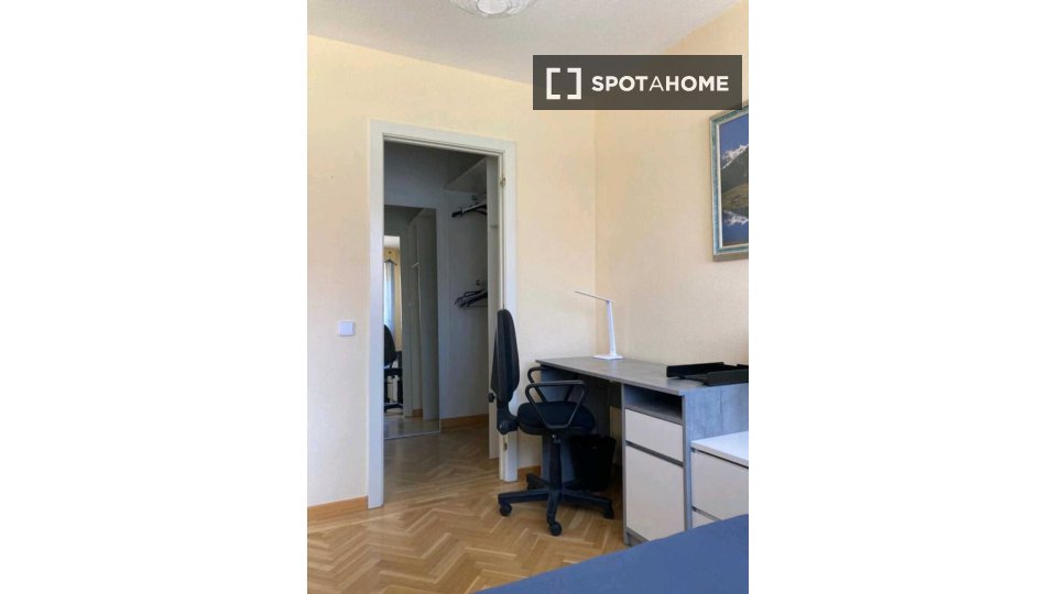 Double room Madrid, 4 beds — photo 19