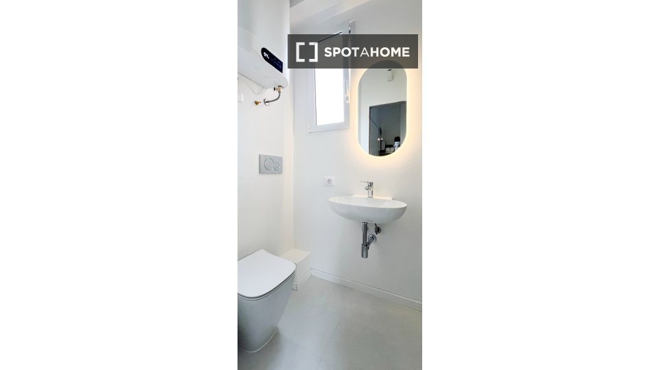 Double room Milan, 2 beds, 50m² — photo 3