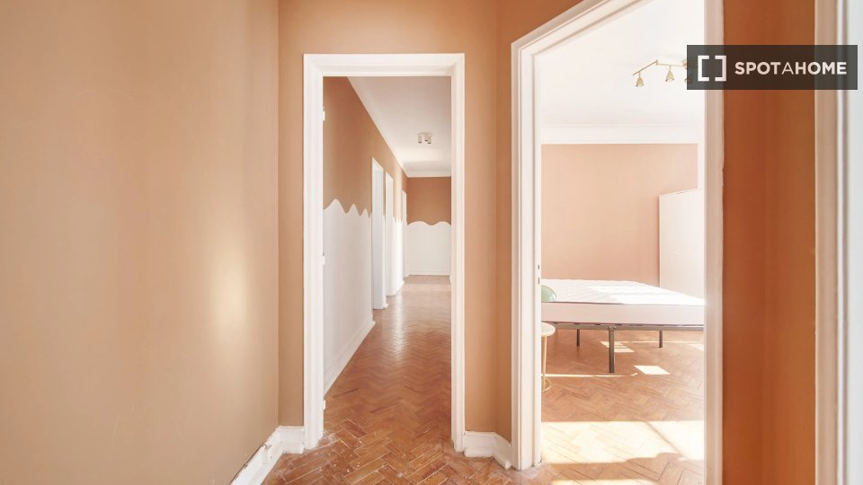 Double room Lisbon, 6 beds — photo 14
