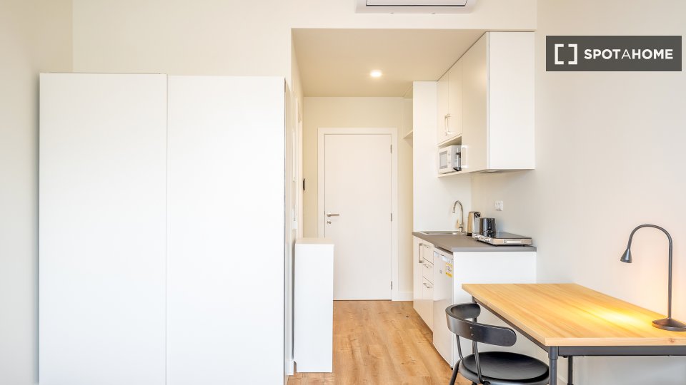 Apartment mono Lisbon, 18m² — photo 6