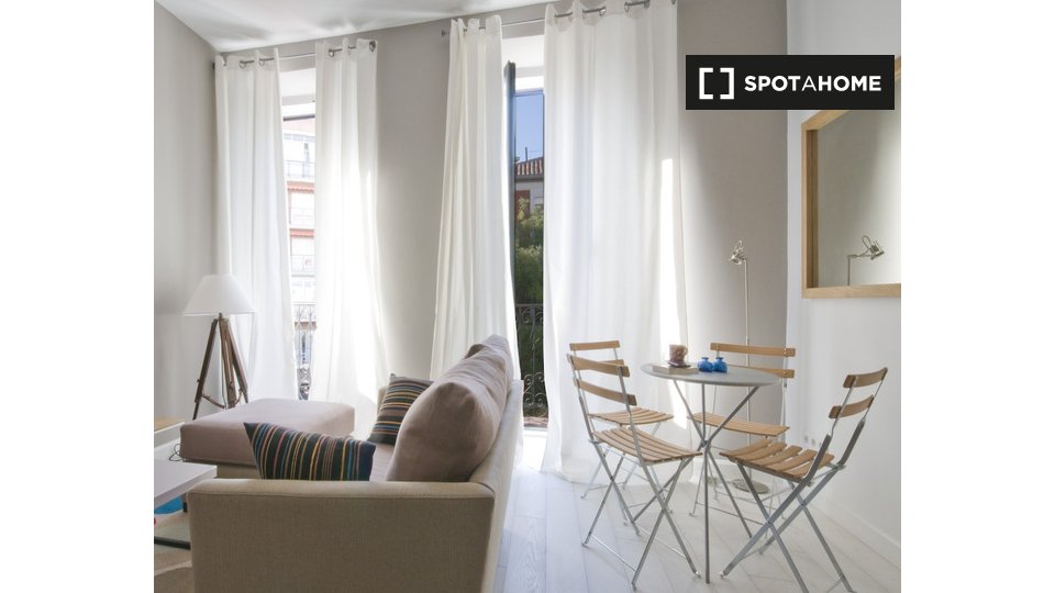 Apartment Madrid, 1 bed — photo 1