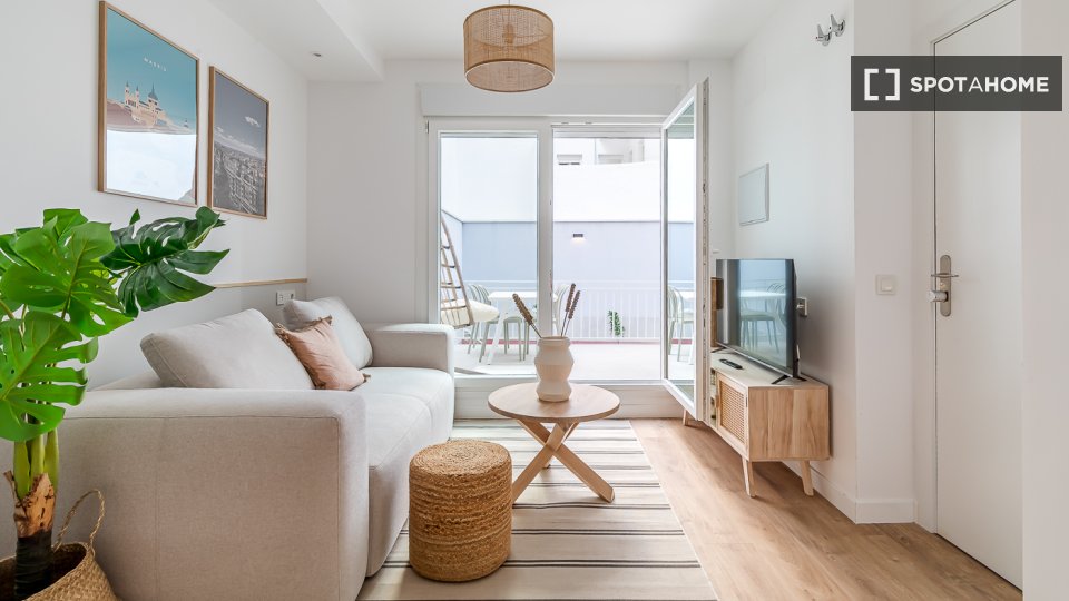 Apartment Madrid, 2 beds, 81m² — photo 3