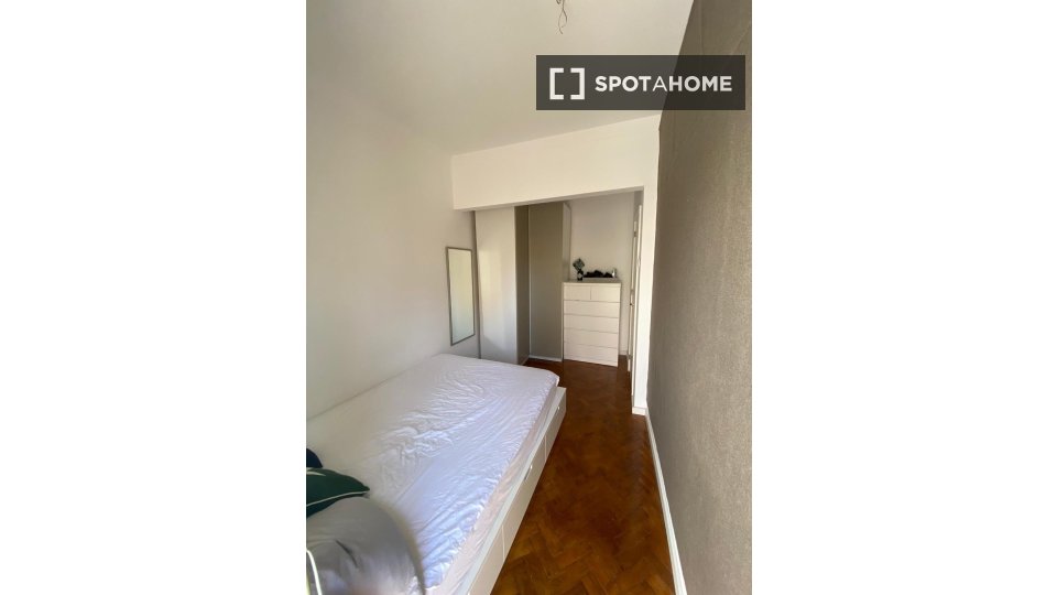 Apartment Lisbon, 2 beds, 60m² — photo 5