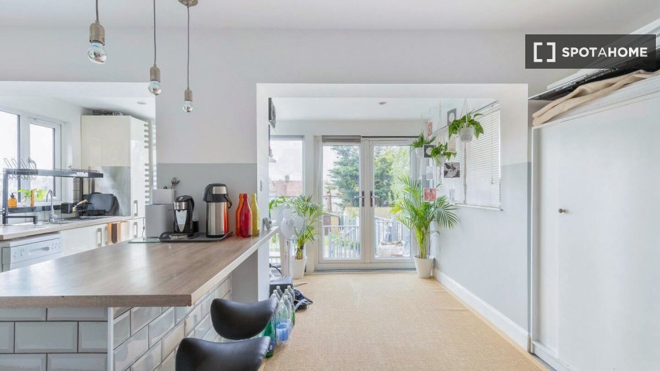 Apartment London, 4 beds — photo 3