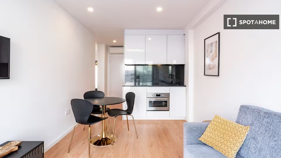 Apartment Porto, 2 beds, 63m² — photo 1