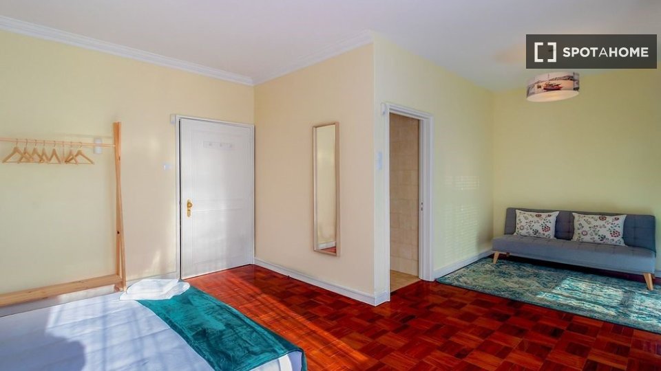 Double room Porto, 10 beds, 500m² — photo 6