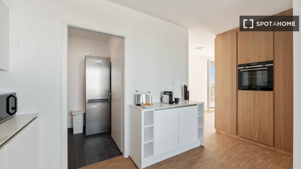 Double room Munich, 5 beds, 148m² — photo 14