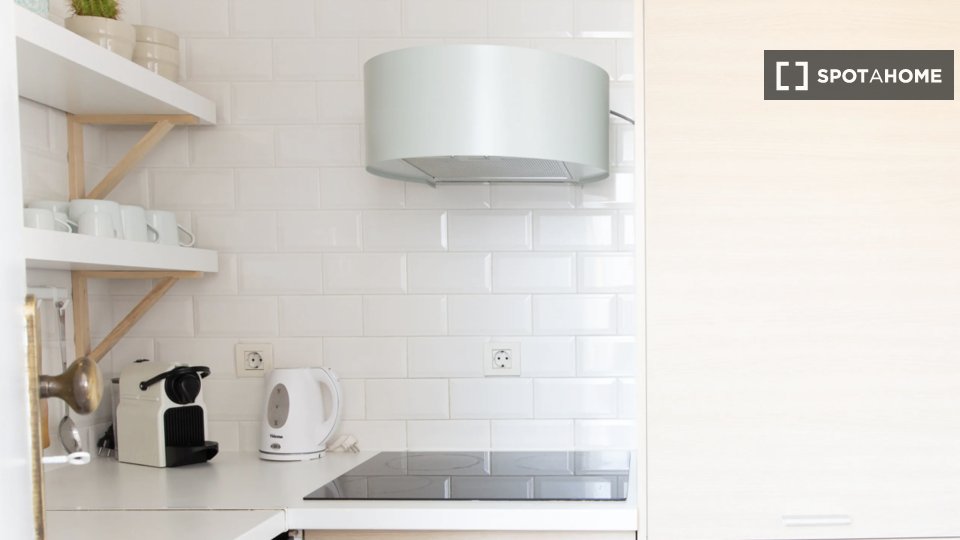 Apartment Lisbon, 2 beds, 60m² — photo 1