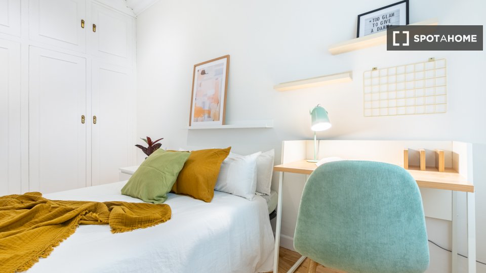 Double room Madrid, 6 beds — photo 8