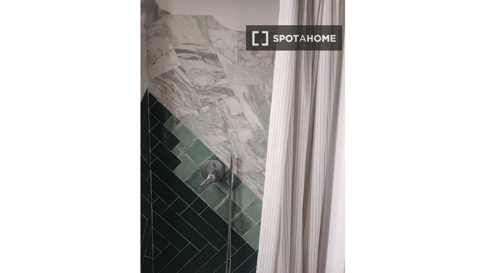Double room Milan, 2 beds, 73m² — photo 2