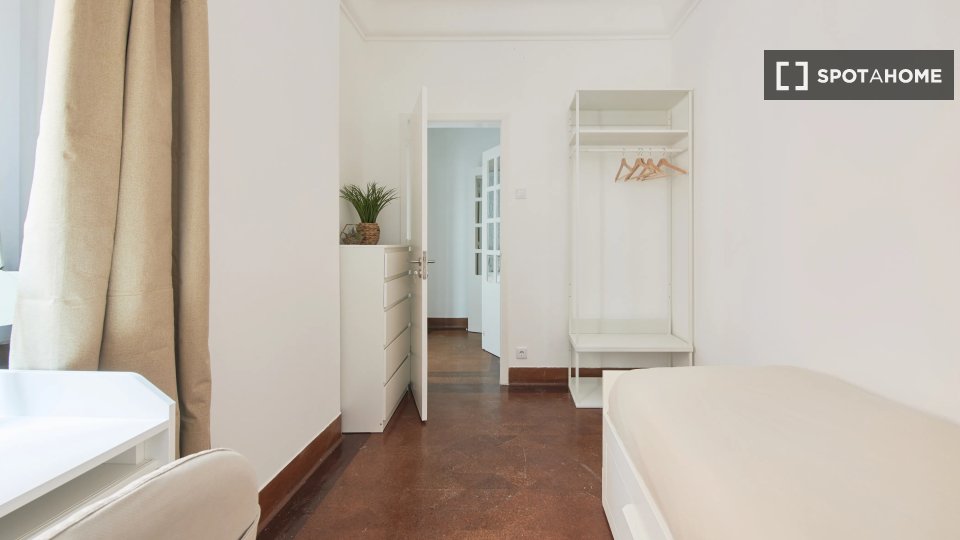Double room Lisbon, 7 beds — photo 1