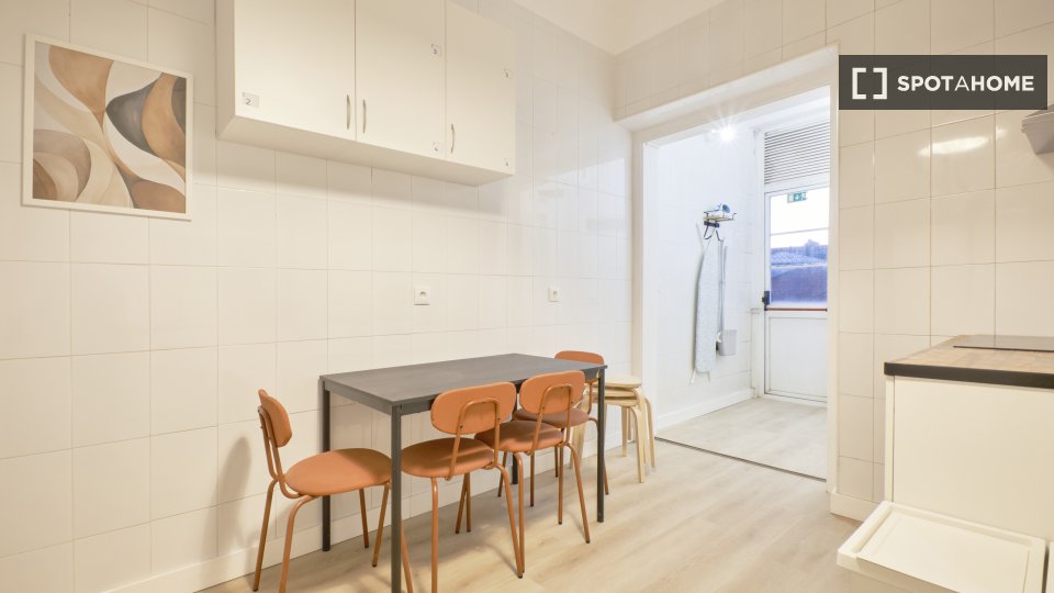 Double room Lisbon, 10 beds — photo 4