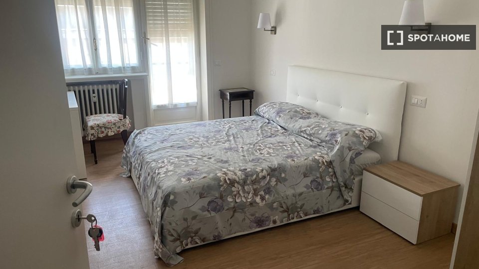 Double room Rome, 3 beds — photo 4