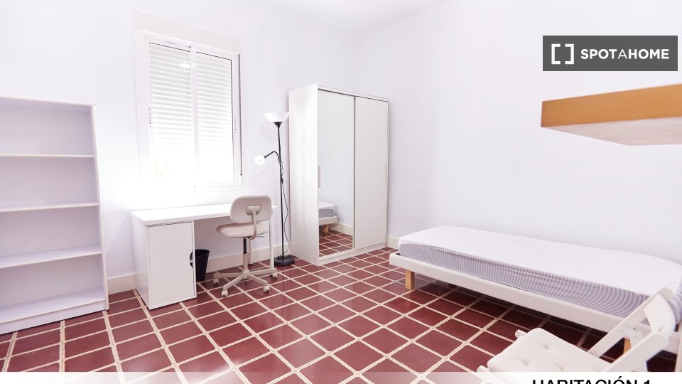 Double room Seville, 5 beds — photo 52