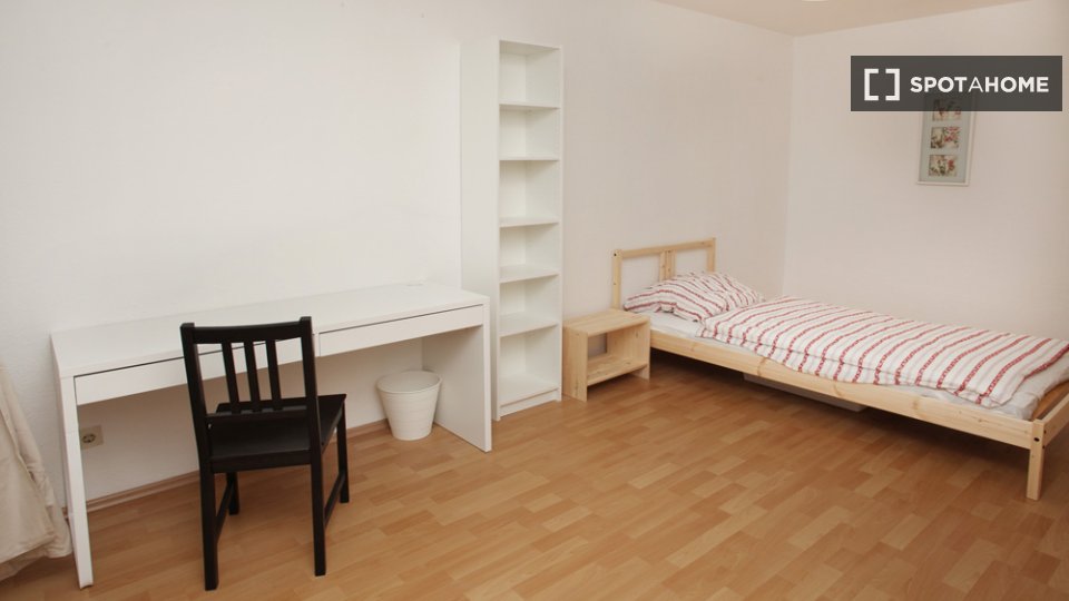 Double room Berlin, 3 beds — photo 5
