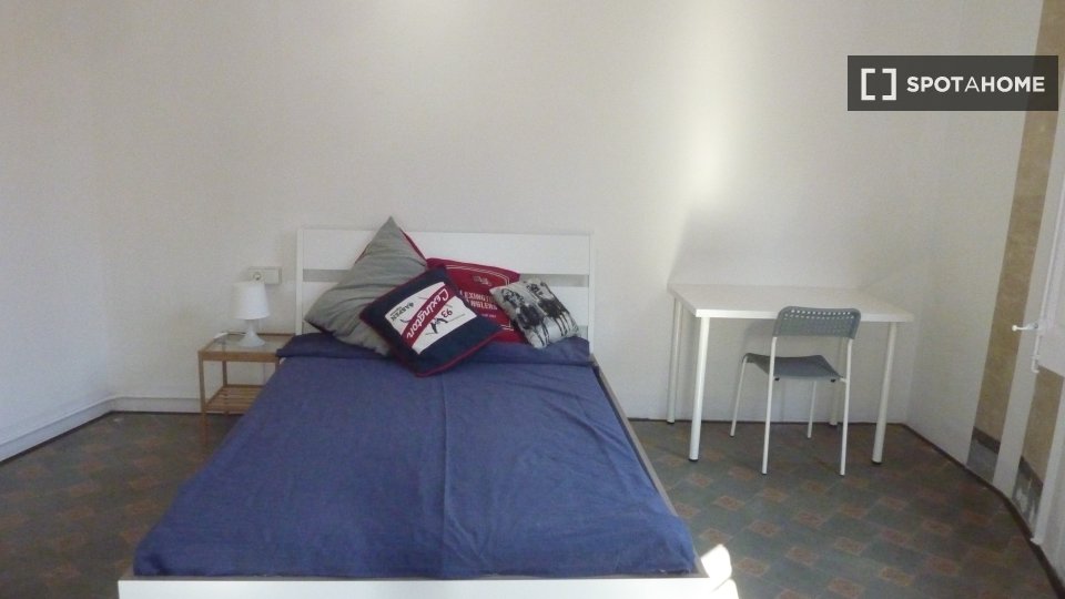 Double room Barcelona, 5 beds, 100m² — photo 7