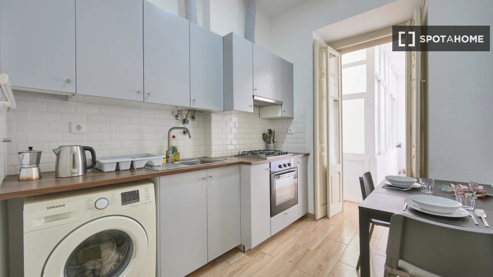 Double room Lisbon, 4 beds — photo 16