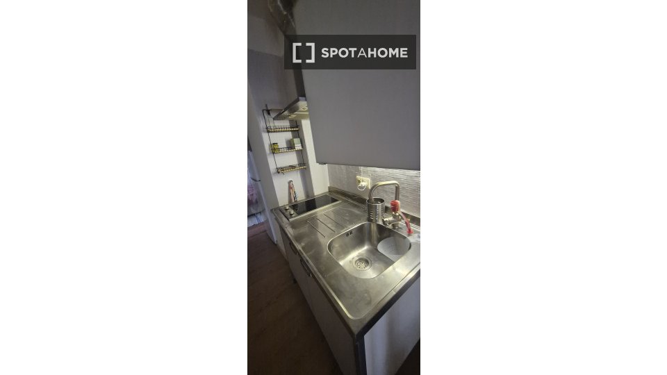 Apartment Granada, 1 bed, 73m² — photo 11
