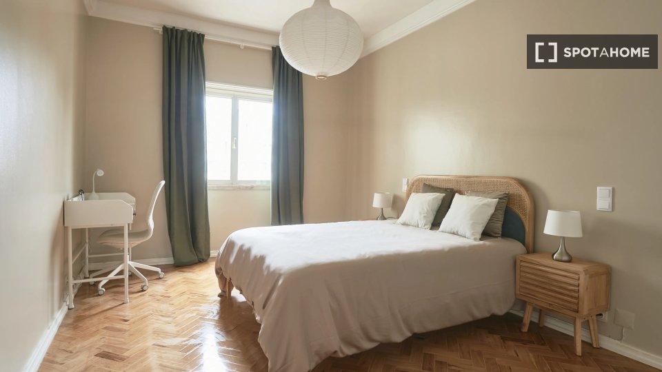 Double room Lisbon, 9 beds — photo 4