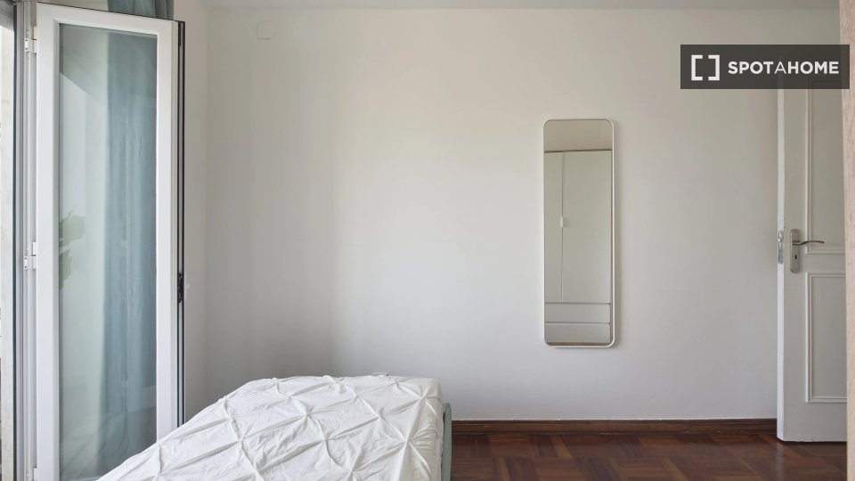 Double room Lisbon, 7 beds — photo 14