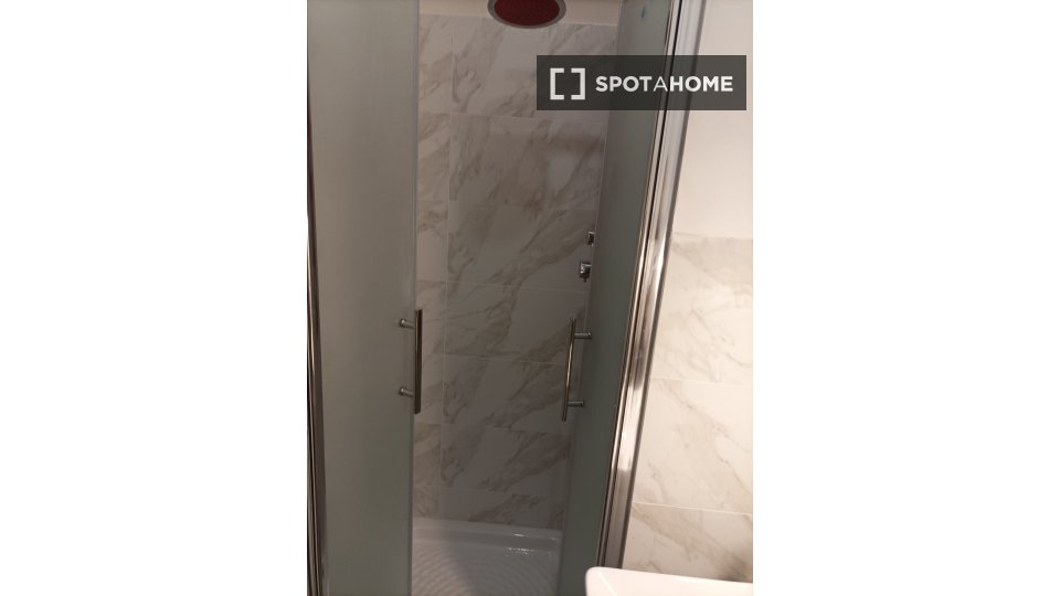 Double room Rome, 4 beds, 105m² — photo 3