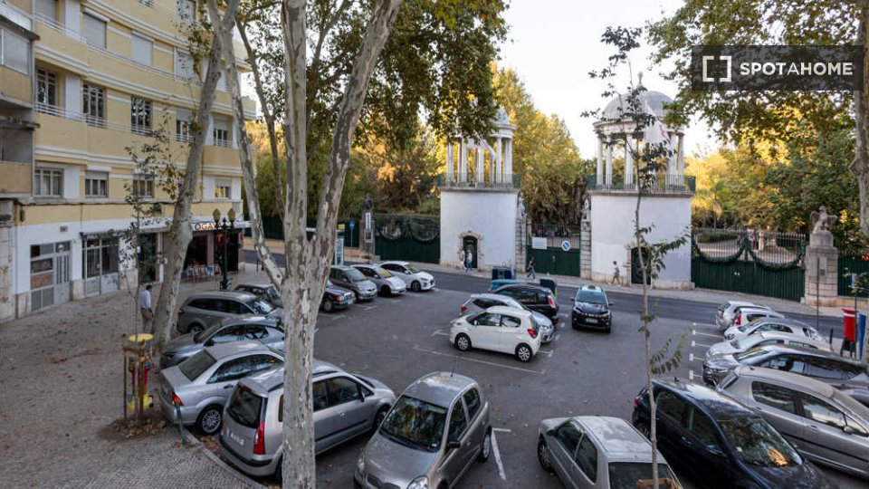Double room Lisbon, 8 beds — photo 44